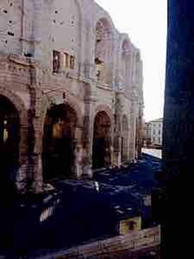 Reveil Vue Sur Les Arenes Apartment Arles Exterior foto